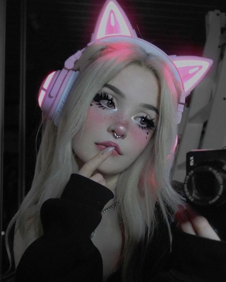 (3)